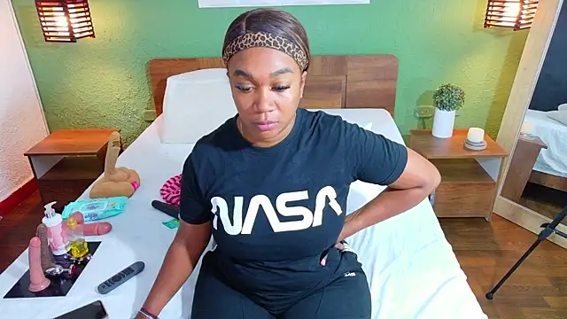 dannaahbrown online show from 09-11-25, 07:36