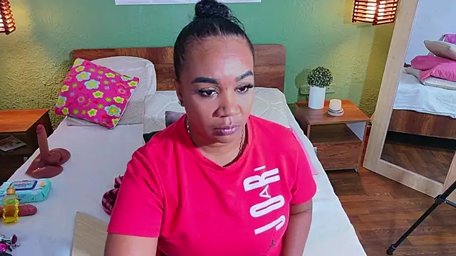Snapshot of dannaahbrown chatting on 06-15-26, 06:51 dannaahbrown online show from 06-15-26, 06:51