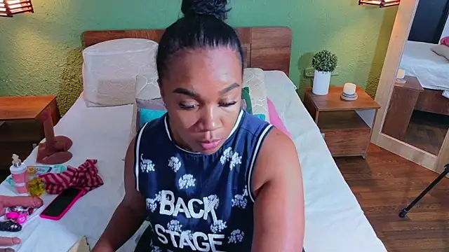 Snapshot of dannaahbrown chatting on 07-04-26, 05:50 dannaahbrown online show from 07-04-26, 05:50