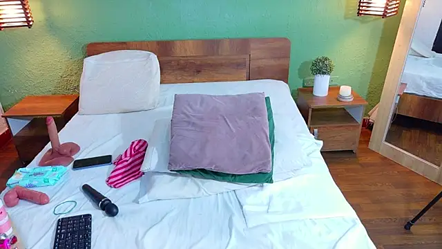 dannaahbrown online show from 03-04-26, 08:05