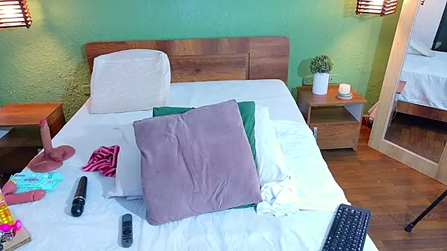 dannaahbrown online show from 03-06-26, 01:28