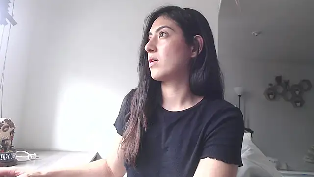 MIYESSI online show from 03-24-26, 04:40