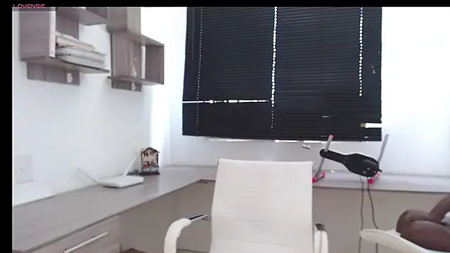 MIYESSI online show from 03-19-25, 06:23