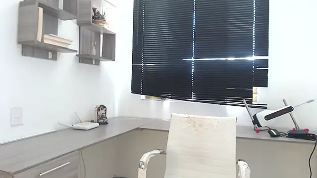 MIYESSI online show from 10-02-25, 04:54