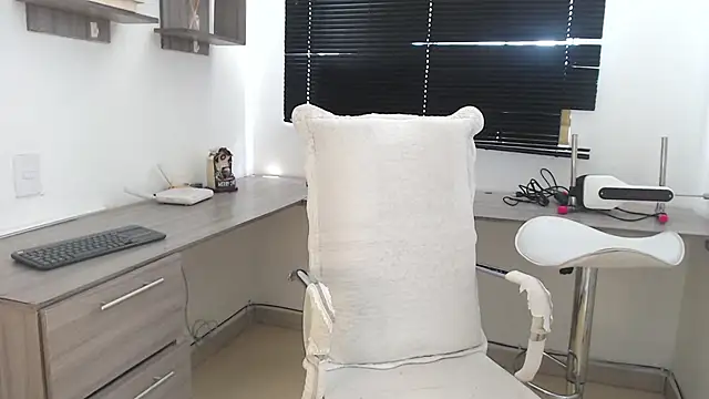 MIYESSI online show from 09-22-25, 06:47