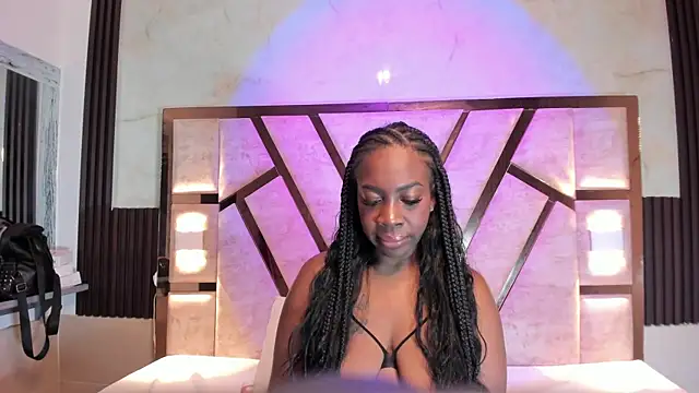 Athenea Mills online show from 01-18-26, 06:33