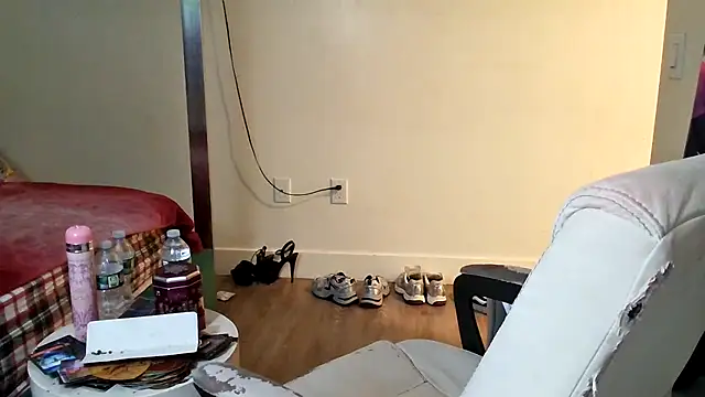 YasmineMinaj online show from 11-19-25, 12:43