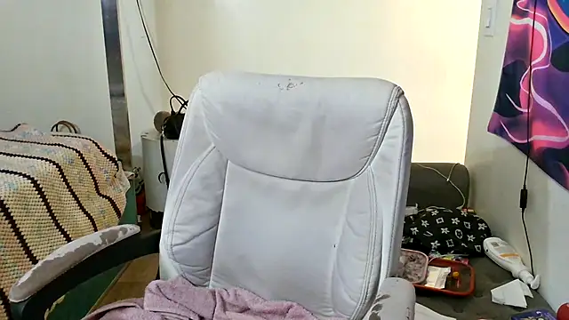 YasmineMinaj online show from 12-14-25, 11:21