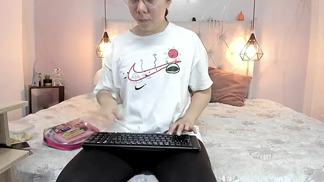 SakuraLee  online show from 10-15-25, 01:52