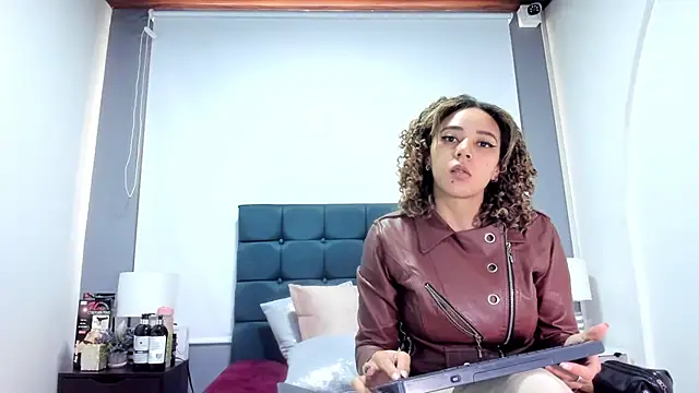 charlott lens online show from 11-15-25, 12:53