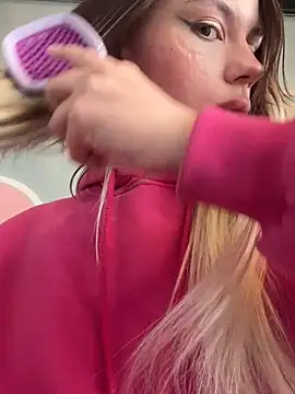 Snapshot of KittyKatyDream chatting on 03-22-25, 12:46 KittyKatyDream online show from 03-22-25, 12:46