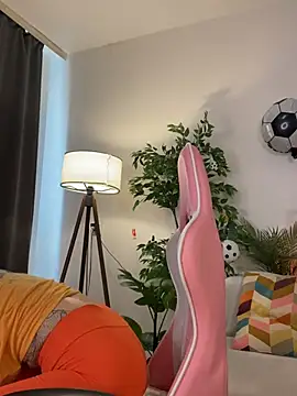 Snapshot of KittyKatyDream chatting on 06-24-26, 02:04 KittyKatyDream online show from 06-24-26, 02:04