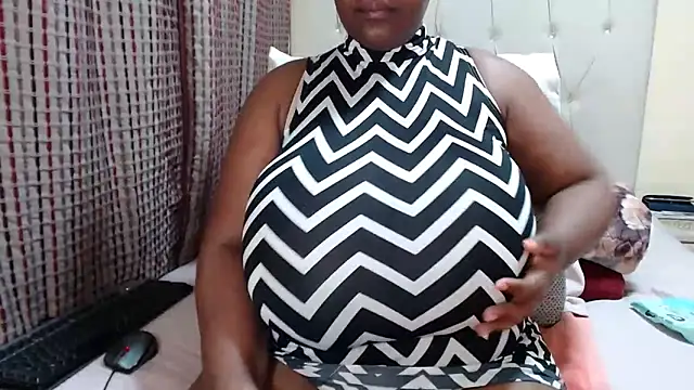 Snapshot of CHOCOLATEDARKBUSTYX chatting on 06-22-26, 04:20 CHOCOLATEDARKBUSTYX online show from 06-22-26, 04:20