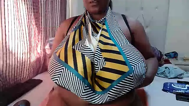 CHOCOLATEDARKBUSTYX online show from 04-04-26, 02:23