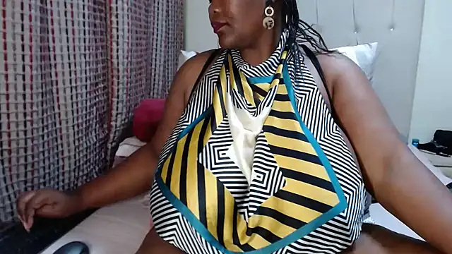 CHOCOLATEDARKBUSTYX online show from 11-23-25, 06:29