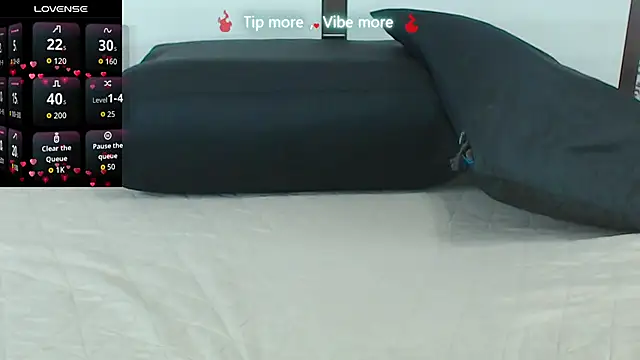 MissMilla online show from 10-10-25, 05:41