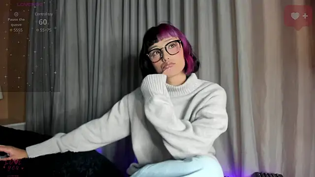 Snapshot of tati_cardenas chatting on 03-01-25, 04:37 tati cardenas online show from 03-01-25, 04:37