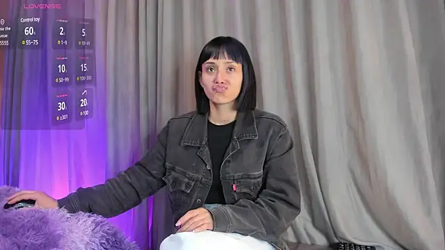 Snapshot of tati_cardenas chatting on 03-22-25, 04:03 tati cardenas online show from 03-22-25, 04:03