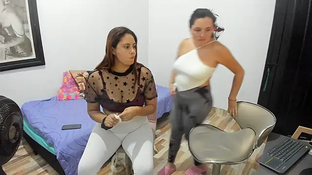  girls on fire  online show from 11-14-25, 11:30