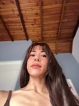 lauravasquez online show from 04-11-26, 04:21