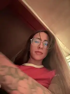 lauravasquez online show from 03-08-25, 04:50