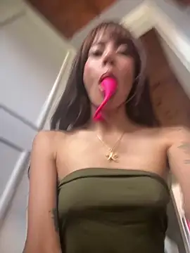 lauravasquez online show from 05-05-26, 08:34