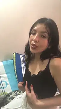 Snapshot of Gaiakb chatting on 10-19-25, 09:28 Gaiakb online show from 10-19-25, 09:28