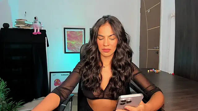 camille-rose online show from 04-21-26, 04:35