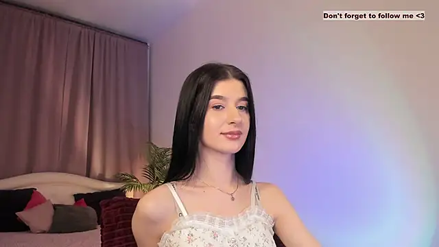 Snapshot of LauraCoy chatting on 01-12-25, 04:10 LauraCoy online show from 01-12-25, 04:10