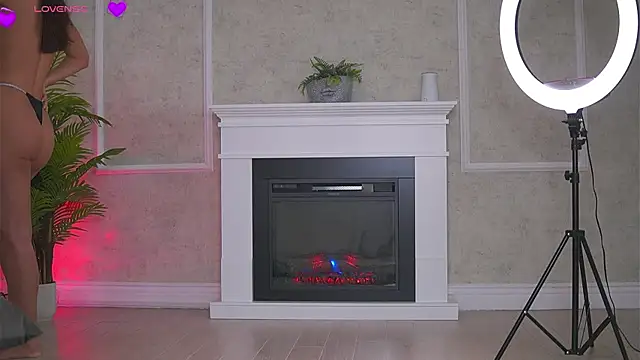 Abbela White online show from 11-17-25, 06:06