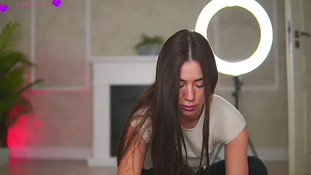 Abbela White online show from 11-18-25, 06:17