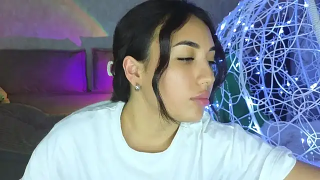 lily  foster online show from 11-08-25, 05:16