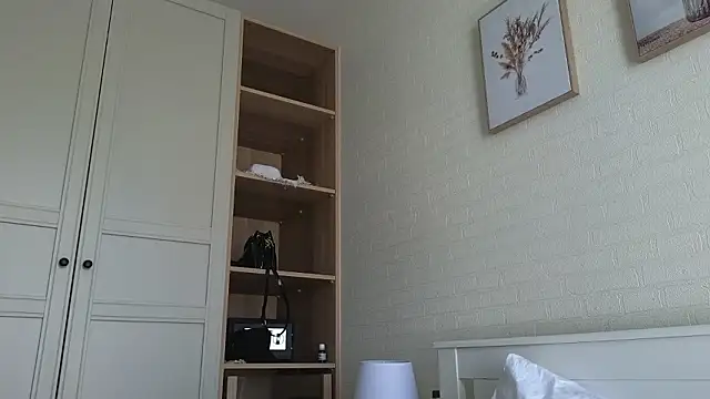 lily  foster online show from 03-04-26, 07:38