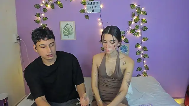 Snapshot of charlottte_queen chatting on 03-12-25, 08:31 charlottte queen online show from 03-12-25, 08:31