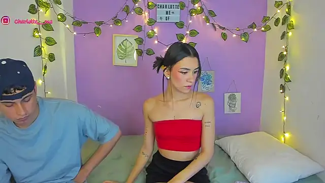 Snapshot of charlottte_queen chatting on 01-15-25, 10:02 charlottte queen online show from 01-15-25, 10:02