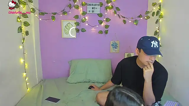 Snapshot of charlottte_queen chatting on 01-24-25, 08:53 charlottte queen online show from 01-24-25, 08:53