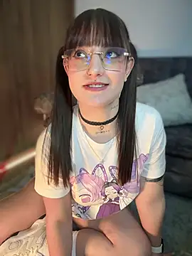 Snapshot of Megan_lu2 chatting on 03-11-25, 01:37 Megan lu2 online show from 03-11-25, 01:37
