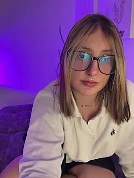 Megan lu2 online show from 02-25-26, 03:07