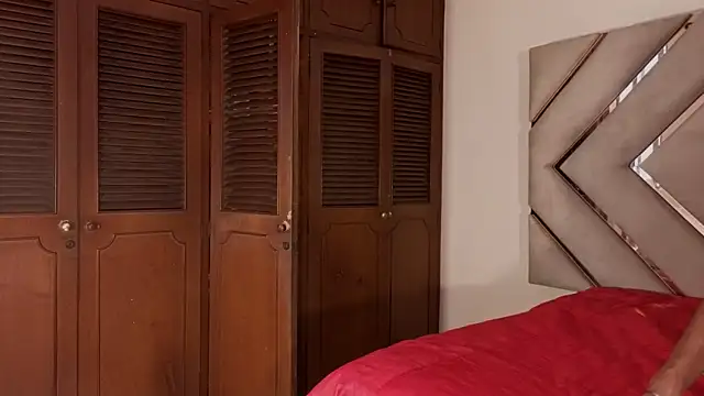 Raven foxter1 online show from 09-20-25, 06:57