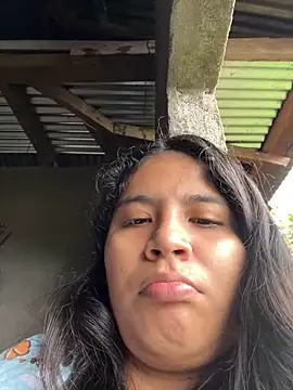 moncerrat luna online show from 02-11-25, 09:14