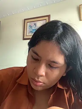 moncerrat luna online show from 10-30-25, 09:01