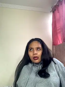 moncerrat luna online show from 10-11-25, 09:05