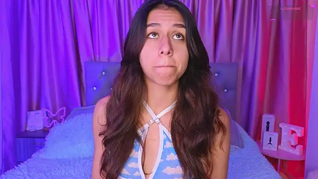 Snapshot of Emiily_Scott1 chatting on 01-14-26, 12:58 Emiily Scott1 online show from 01-14-26, 12:58