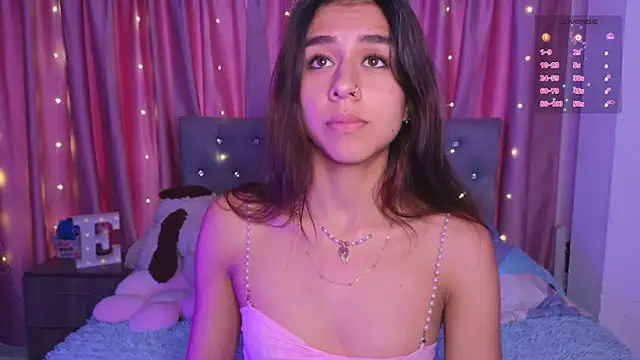 Snapshot of Emiily_Scott1 chatting on 09-17-25, 09:17 Emiily Scott1 online show from 09-17-25, 09:17