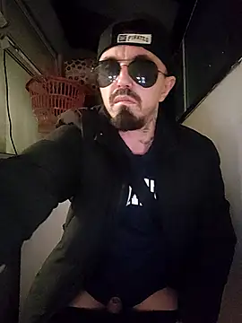 erbod Johnny online show from 11-23-25, 03:27