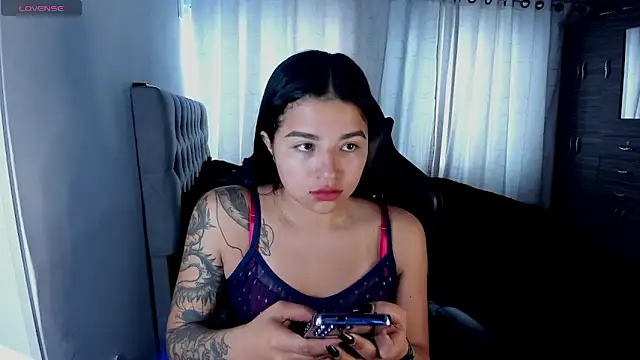 Snapshot of aliice_walker_ chatting on 02-03-26, 03:06 aliice walker online show from 02-03-26, 03:06