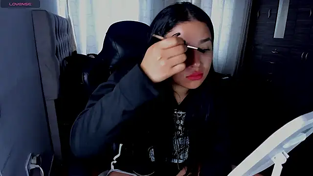 aliice walker  online show from 04-14-26, 12:43