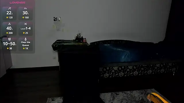 Snapshot of KitsuneRem chatting on 12-06-24, 07:39 KitsuneRem online show from 12-06-24, 07:39