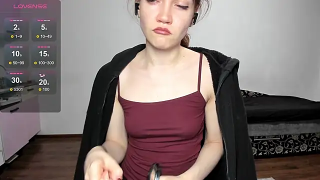 Snapshot of KitsuneRem chatting on 09-22-25, 09:21 KitsuneRem online show from 09-22-25, 09:21