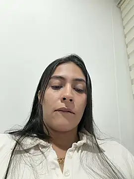 Snapshot of Sophie__Foxxx chatting on 05-22-26, 12:08 Sophie Foxxx online show from 05-22-26, 12:08
